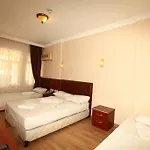 Hotel Korient 3*